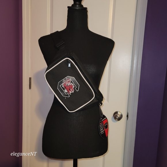 South Carolina Gamecocks Black Fanny Pack NWT - Picture 4 of 5